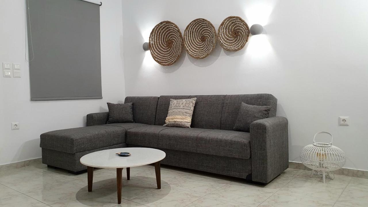 Appartamento Alexandra'S Boutique House Triovasálos Esterno foto
